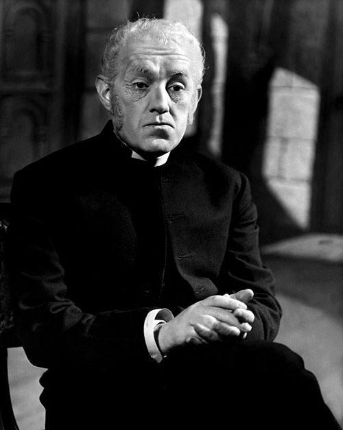 Adel verpflichtet - Filmfotos - Alec Guinness