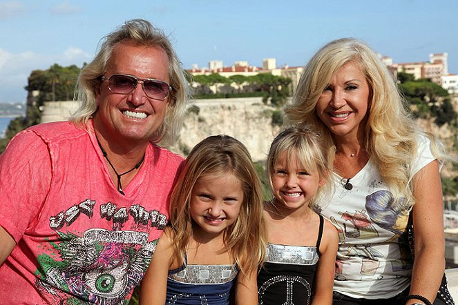 Die Geissens - Eine schrecklich glamouröse Familie! - Filmfotos - Robert Geiss, Davina Shakira Geiss, Shania Tyra Geiss, Carmen Geiss