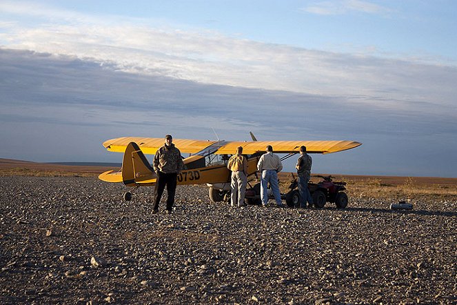 Flying Wild Alaska - Z filmu