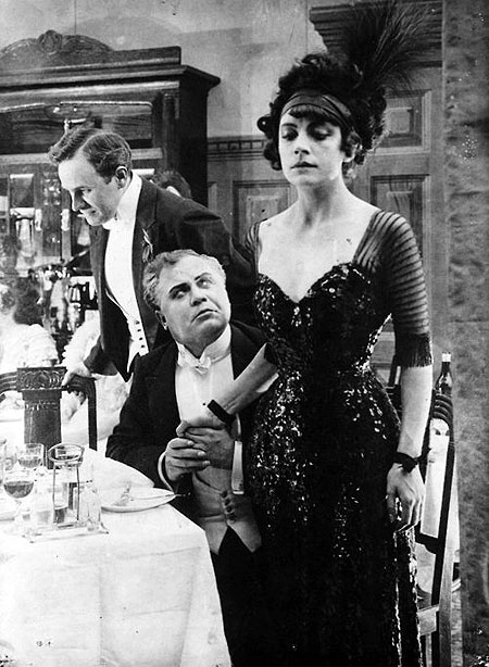 Der schwarze Traum - Filmfotos - Valdemar Psilander, Gunnar Helsengreen, Asta Nielsen