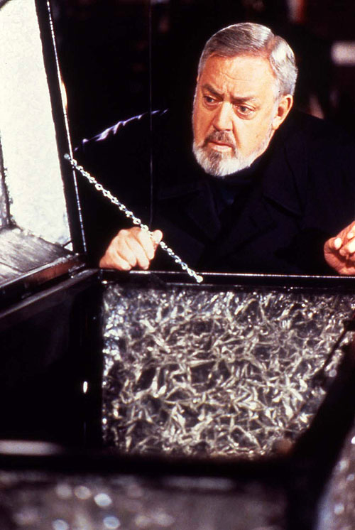 Perry Mason: The Case of the Glass Coffin - Filmfotók - Raymond Burr