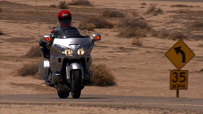 Twist the Throttle - Do filme