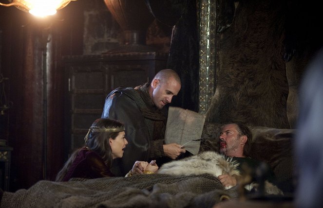 Camelot - Homecoming - Photos - Claire Forlani, Joseph Fiennes