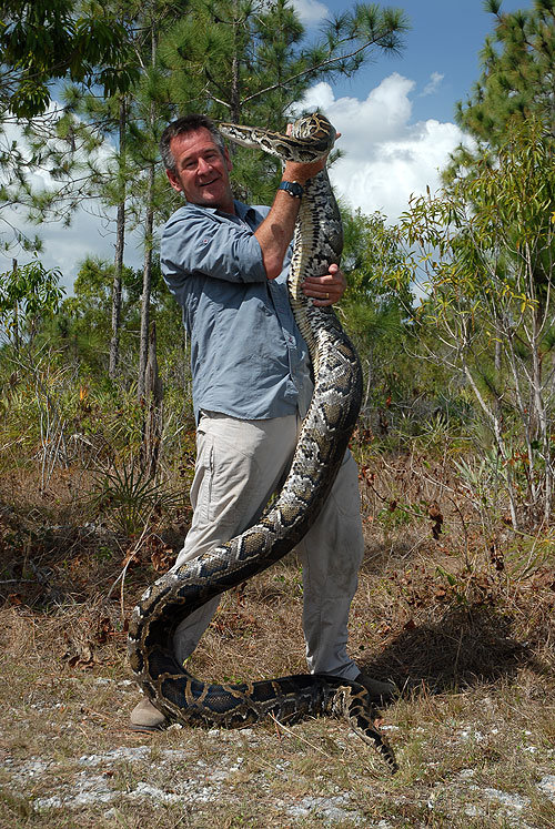 Invasion of the Giant Pythons: Florida with Nigel Marven - De la película - Nigel Marven