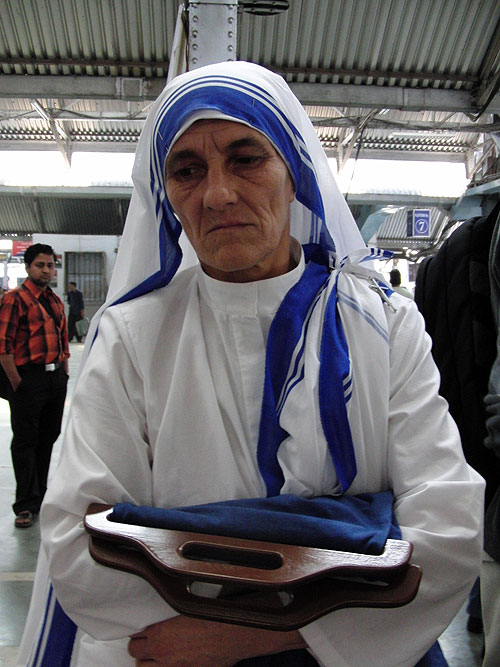 Mother Teresa – Saint of Darkness - Z filmu
