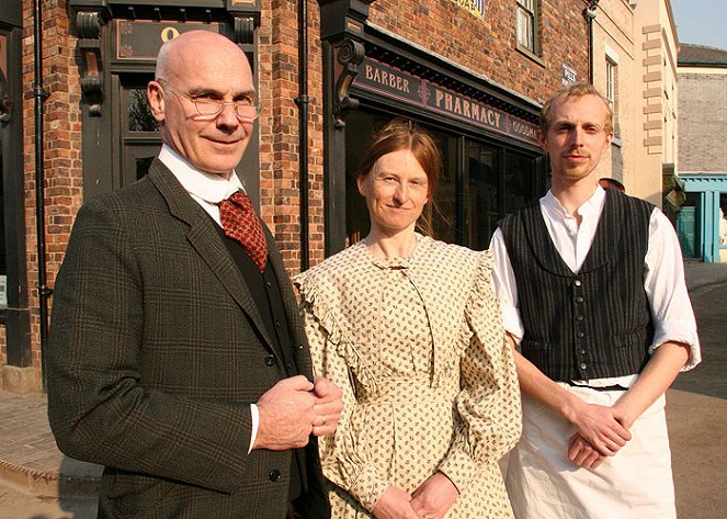 Victorian Pharmacy - Filmfotók