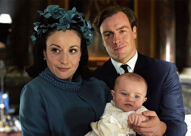 The Queen's Sister - Promokuvat - Lucy Cohu, Toby Stephens