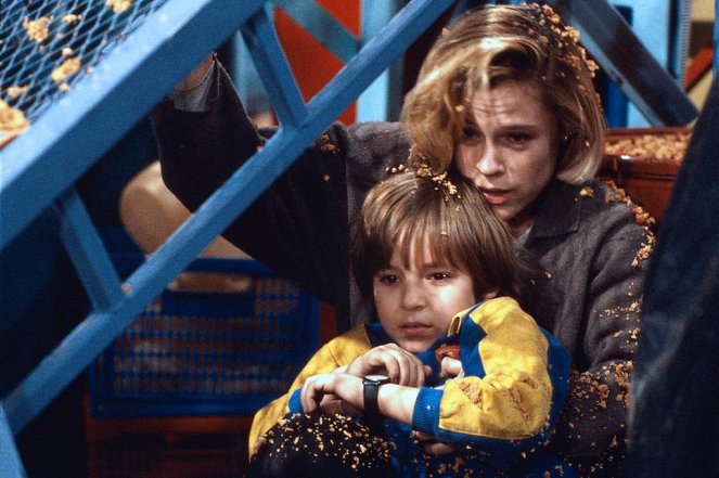 Child's Play 2 - Do filme - Christine Elise, Alex Vincent