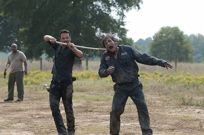 The Walking Dead - Pretty Much Dead Already - Photos - Andrew Lincoln