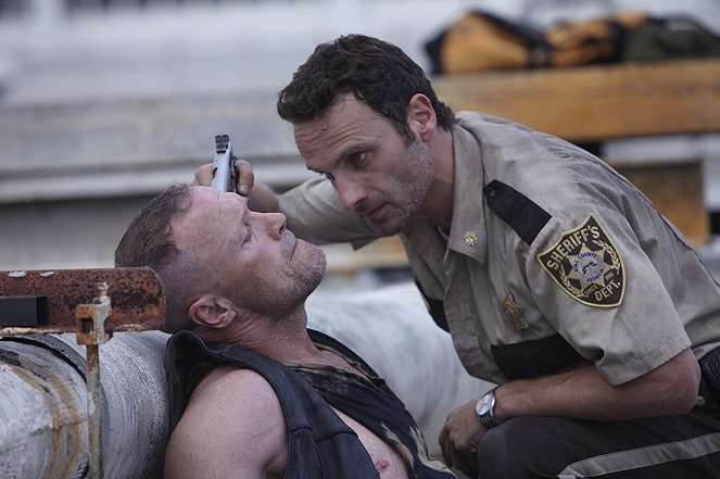 The Walking Dead - Guts - Van film - Michael Rooker, Andrew Lincoln