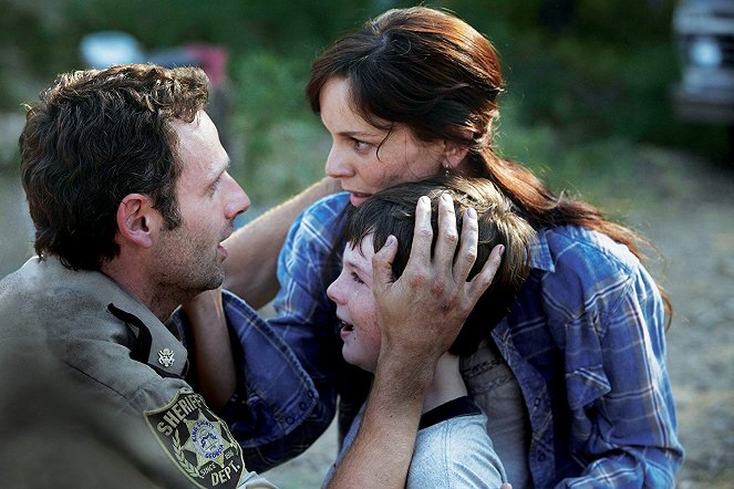 The Walking Dead - Beszélj a békákkal! - Filmfotók - Andrew Lincoln, Sarah Wayne Callies, Chandler Riggs