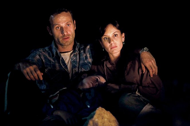 The Walking Dead - Tag der Frösche - Filmfotos - Andrew Lincoln, Sarah Wayne Callies