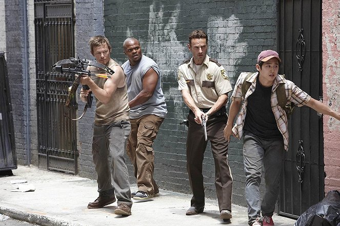 The Walking Dead - Tell It to the Frogs - Van film - Norman Reedus, Irone Singleton, Andrew Lincoln, Steven Yeun