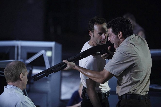 The Walking Dead - TS-19 - Van film - Andrew Lincoln, Jon Bernthal