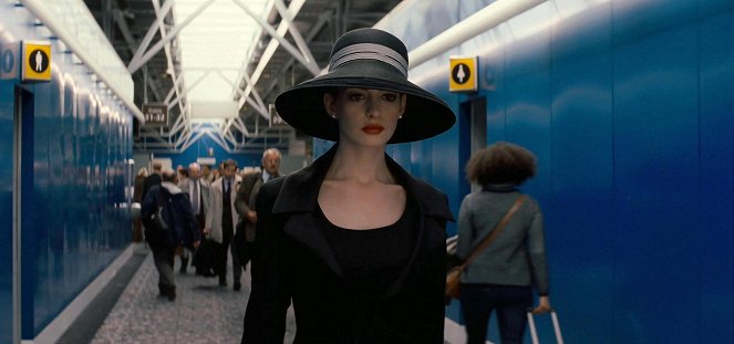 Mroczny Rycerz powstaje - Z filmu - Anne Hathaway
