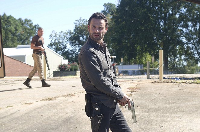 The Walking Dead - 18 Miles Out - Photos - Andrew Lincoln