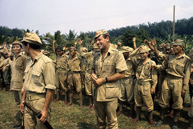 Beim siebten Morgengrauen - Filmfotos - William Holden