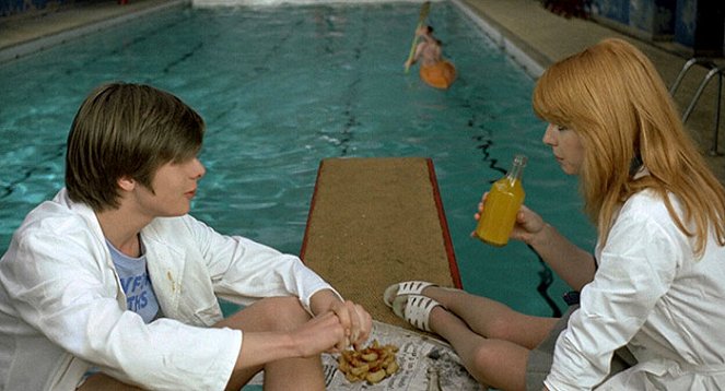 Adolescente Perversa - Do filme - John Moulder-Brown, Jane Asher