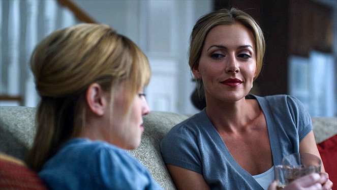 Bloomington - De la película - Sarah Stouffer, Allison McAtee