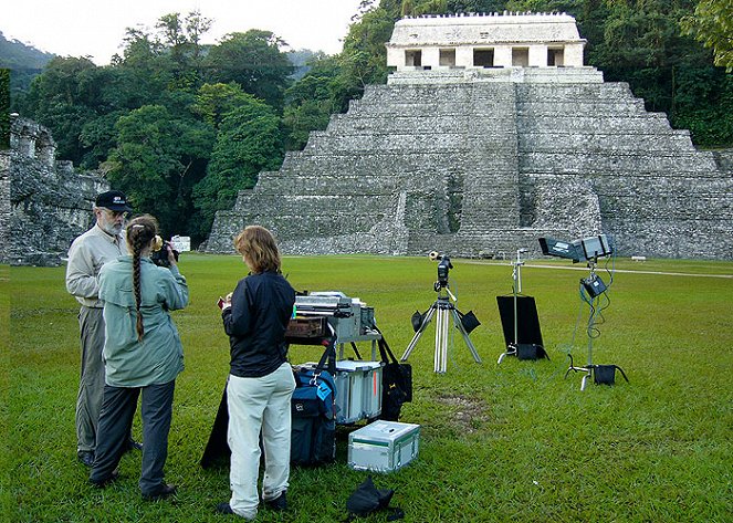 Cracking the Maya Code - De la película