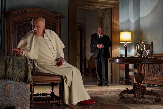 Habemus Papam - Ein Papst büxt aus - Filmfotos - Michel Piccoli, Jerzy Stuhr