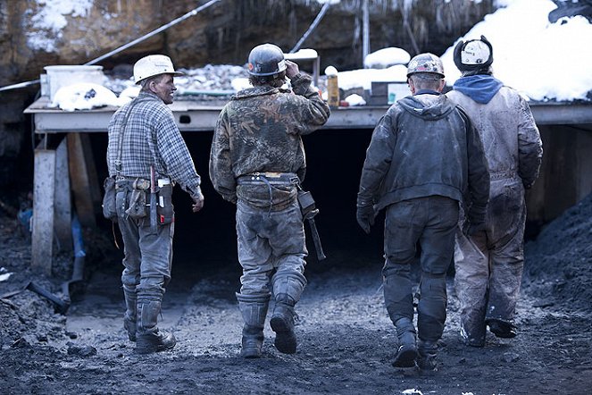 Coal - Kuvat elokuvasta