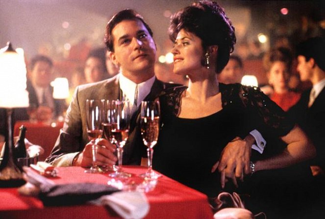 Nagymenők - Harminc év a maffia kötelékében - Filmfotók - Ray Liotta, Lorraine Bracco