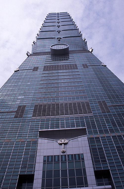 Man Made Marvels: Taipei 101 - Van film