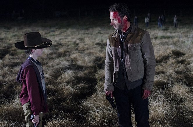 The Walking Dead - Beside the Dying Fire - Van film - Chandler Riggs, Andrew Lincoln