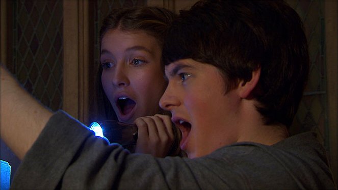 House of Anubis - Filmfotos - Nathalia Ramos, Brad Kavanagh