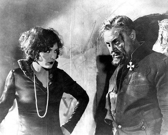 The Last Command - Filmfotos - Evelyn Brent, Emil Jannings