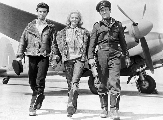 633 Squadron - Do filme - George Chakiris, Maria Perschy, Cliff Robertson