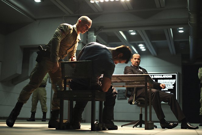 Lockout: Útek z MS-1 - Z filmu - Peter Stormare