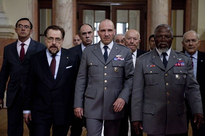 Brian Cox, Ralph Fiennes, John Kani