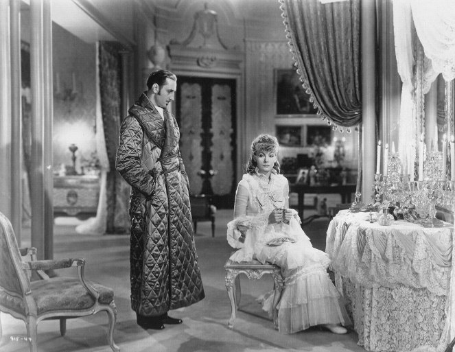 Anna Karenina - Filmfotók - Basil Rathbone, Greta Garbo