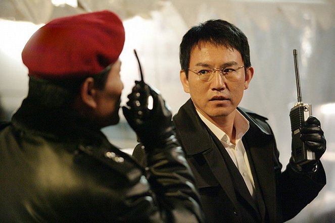 Bareuge salja - Film - Byung-ho Son