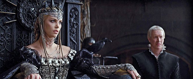 Snow White and the Huntsman - Filmfotos - Charlize Theron, Sam Spruell