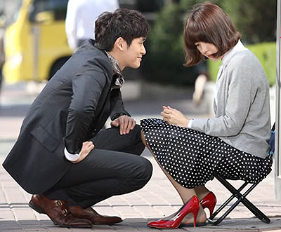 Romaenseu tawoon - Film - Kyeo-woon Jeong, Yoo-ri Seong