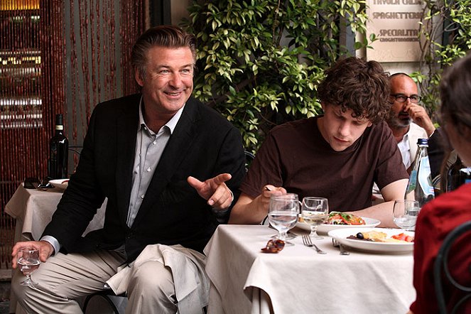 Do Ríma s láskou - Z filmu - Alec Baldwin, Jesse Eisenberg