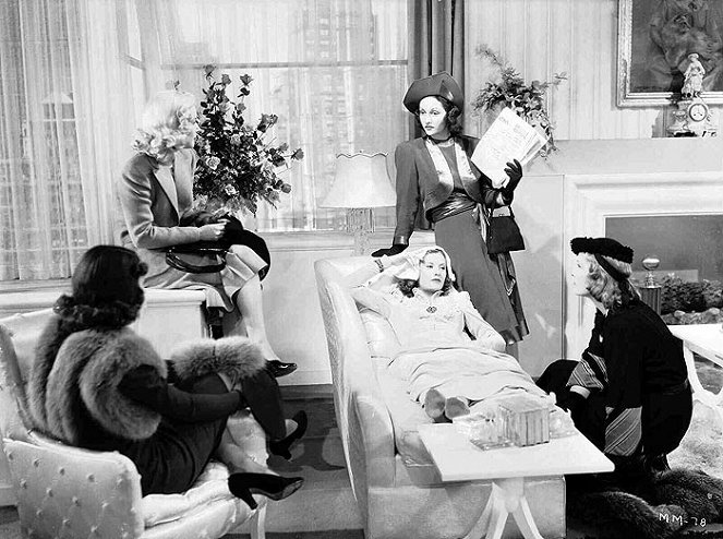 The Mad Miss Manton - Z filmu - Barbara Stanwyck