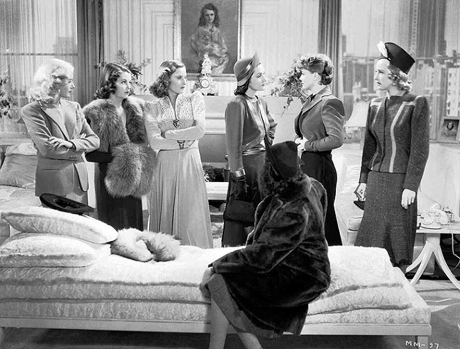 The Mad Miss Manton - Kuvat elokuvasta - Barbara Stanwyck