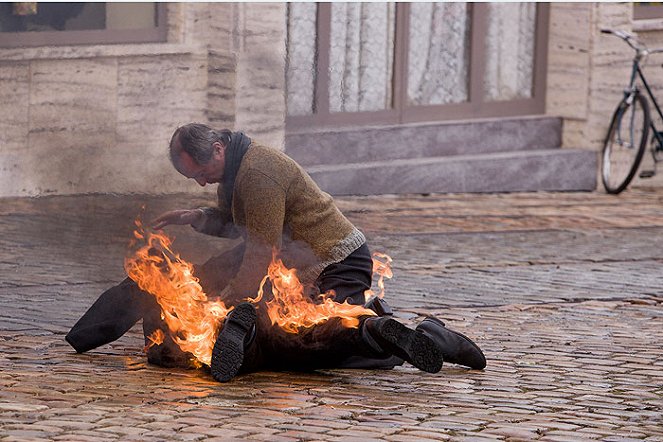 Burning Bush - Die Helden von Prag - Filmfotos - Luboš Veselý