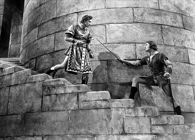 Robin Hood, König der Vagabunden - Filmfotos - Basil Rathbone, Errol Flynn