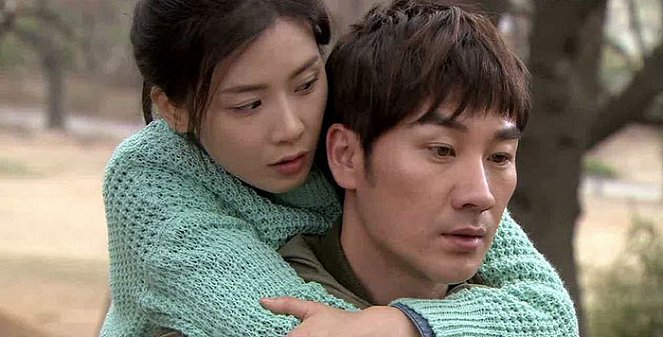 Jeokdoeui namja - Z filmu - Bo-young Lee, Tae-woong Eom