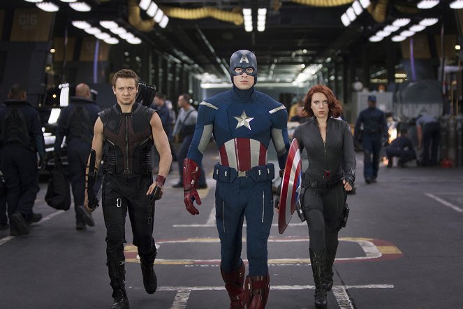 The Avengers - Photos - Jeremy Renner, Chris Evans, Scarlett Johansson