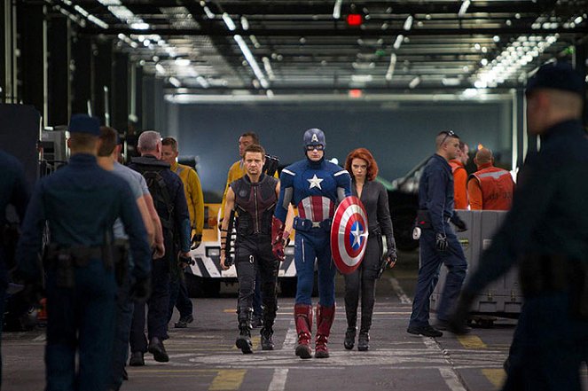 Avengers - Film - Jeremy Renner, Chris Evans, Scarlett Johansson
