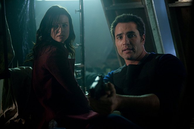 Continuum - A Stitch in Time - Photos - Rachel Nichols, Victor Webster