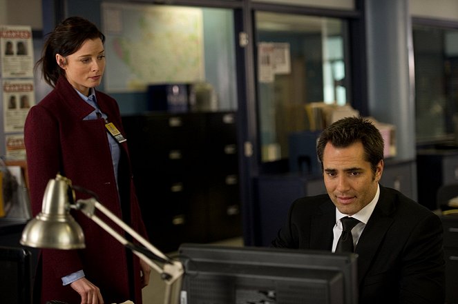 Continuum - A Stitch in Time - Photos - Rachel Nichols, Victor Webster