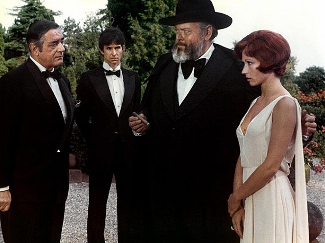 Der zehnte Tag - Filmfotos - Anthony Perkins, Orson Welles, Marlène Jobert