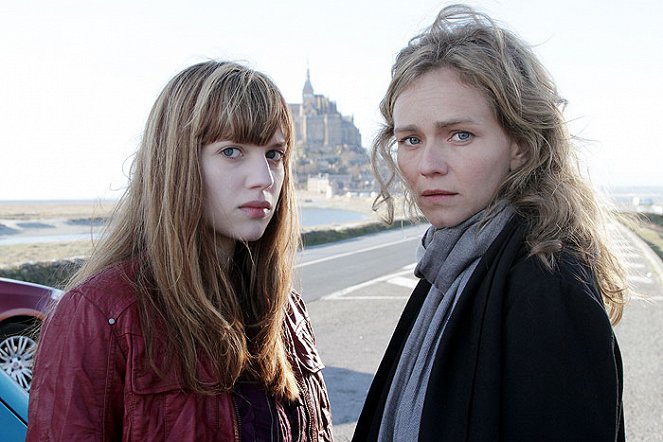 Tieň Mont Saint-Michelu - Z filmu - Pénélope Leveque, Claire Borotra